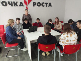 Сегодня состоялась квиз- игра «Битва интеллектуалов» для учащихся школ Ульяновской области.